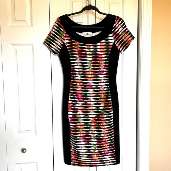 Joseph Ribkoff Panel Sheath Dress Multi Floral Short Sleeve Size 6 Like New! - Picture 3 of 14
